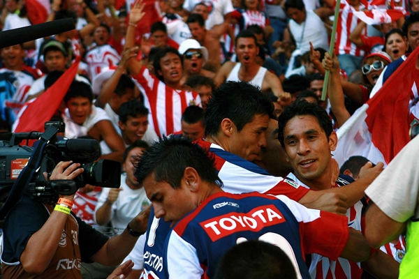 Amaury Ponce festejando el gol del Clásico.