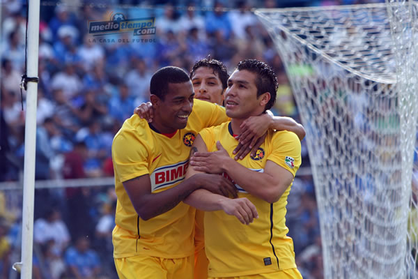 América comenzó con el pie derecho este partido marcando al minuto 6.