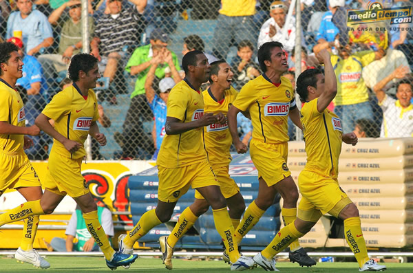 América sigue con su particular dominio ante la Márquina.