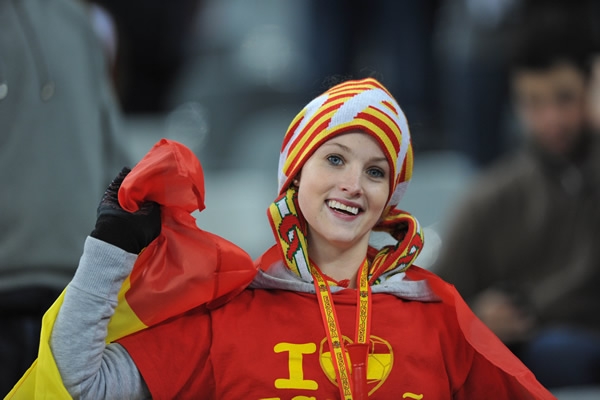 Apoyando con todo a España