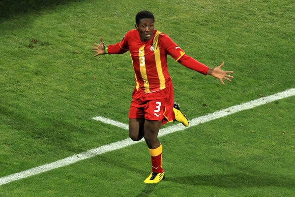 Asamoah Gyan anotó un golazo