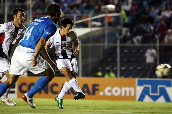 Así anotó Fernando Navarro el 0-1.