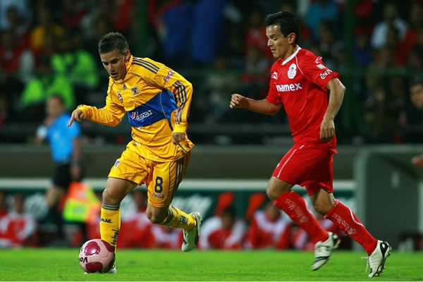 Ayala se lleva a López