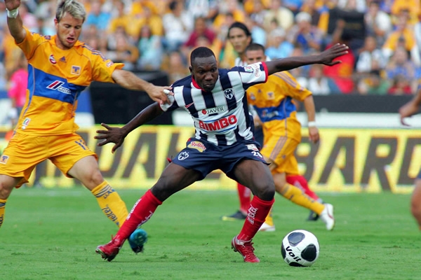 Ayoví retiene la de gajos