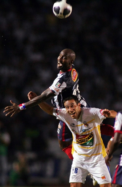 Baloy se impone a Rey