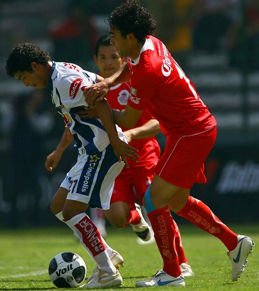 Brambila no tuvo comodidad en la cancha.