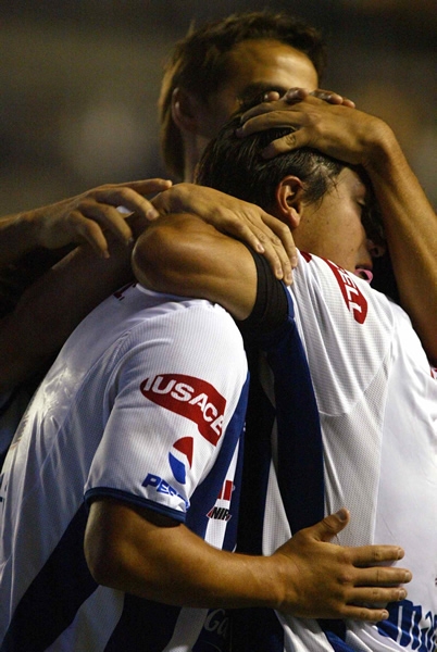 Cacho marcó el segundo del Pachuca