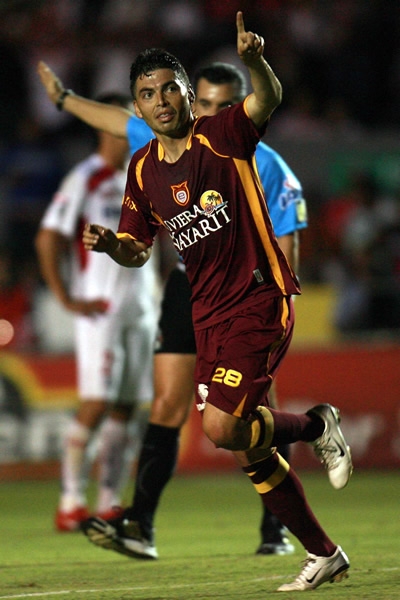 Carlos Morales anotó el 2-0