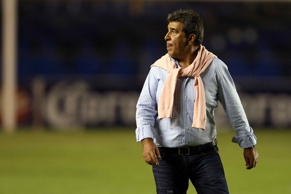 Carlos Reinoso no pudo contener el ataque gladiador.