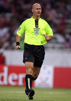 carlos torres, arbitro paraguayo