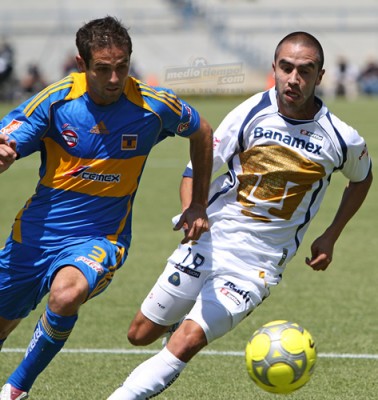Castro fue el encargado de marcar a Morales.