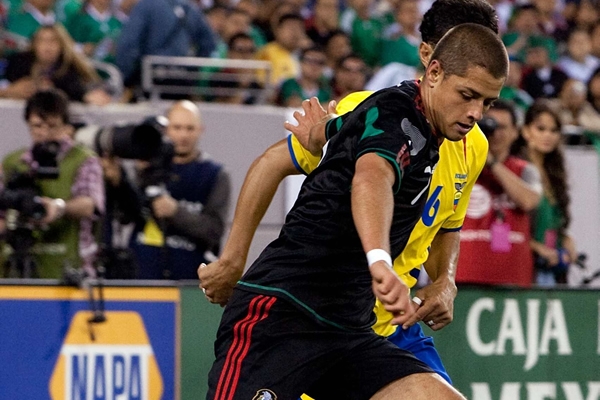 Chicharito Hernández empieza a retomar el ritmo.
