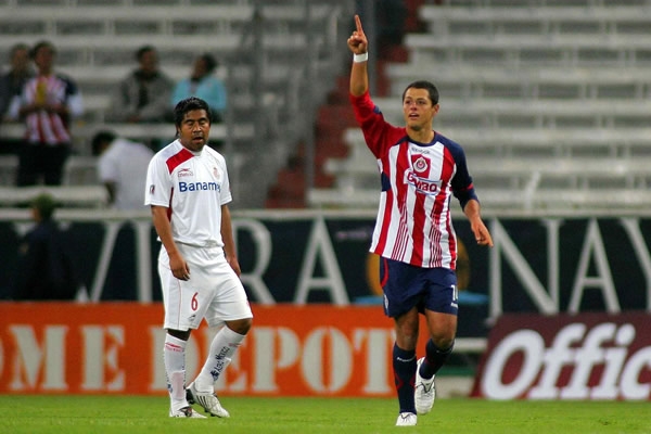 Chicharito la mando guardar 2 veces