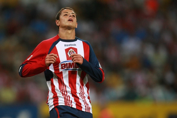 Chicharito no estuvo fino de cara al gol