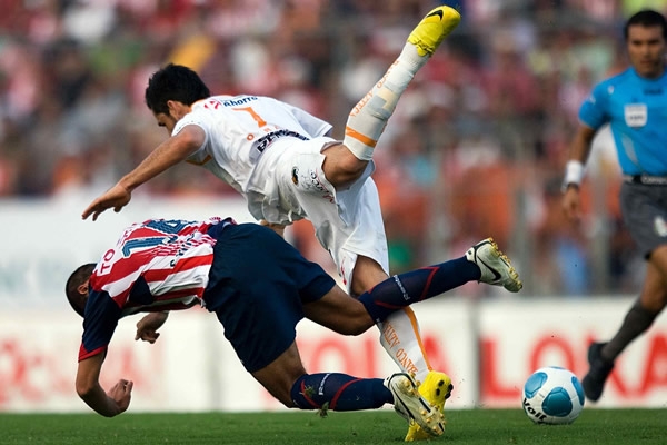 Chivas no pudo con Jaguares