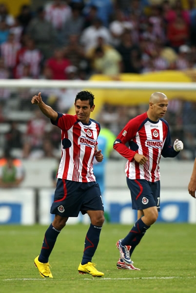 Chivas se puso adelante muy rápido en el partido