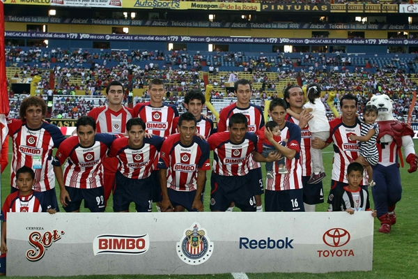 Chivas se toma la tradicional foto de equipo
