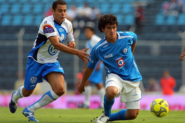 Christian Riveros se anticipa a Daniel Osorno