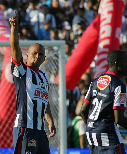 Chupete entró y marcó el 3-0