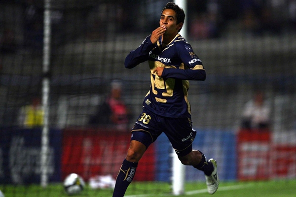 Con un beso, firmó la victoria de Pumas para la afición.