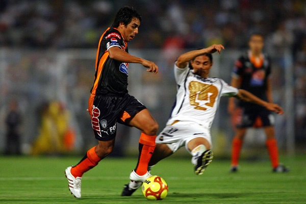 Correa no pudo controlar la media rival.