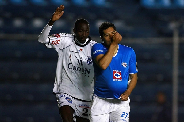 Cruz Azul-Árabe Unido