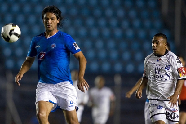 Cruz Azul-Árabe Unido