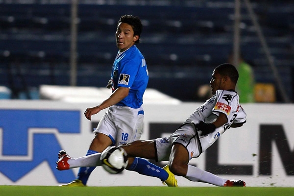 Cruz Azul-Árabe Unido