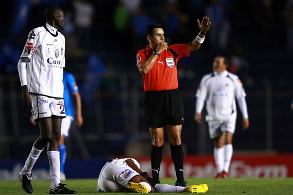 Cruz Azul-Árabe Unido