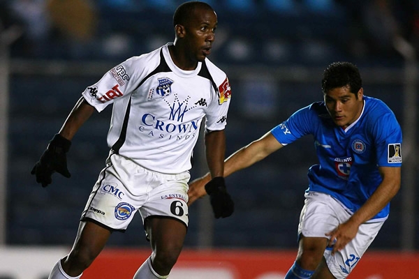 Cruz Azul-Árabe Unido