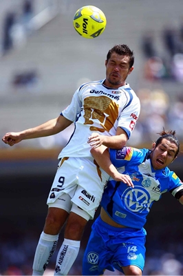 Dante López durante el juego de Pumas ante Puebla