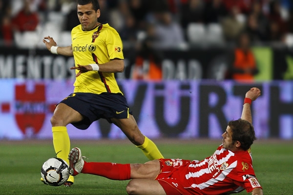 Dany Alves también tuvo un buen juego.