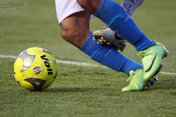 De esta manera, Cruz Azul y Atlante pelearon el esférico.