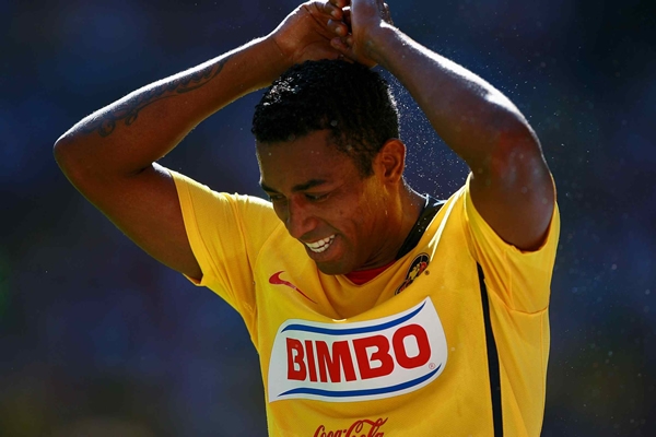 De Pinho lamentandose tras una falla
