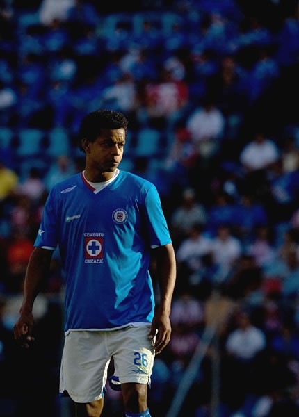 Desafortunado autogol de la Máquina