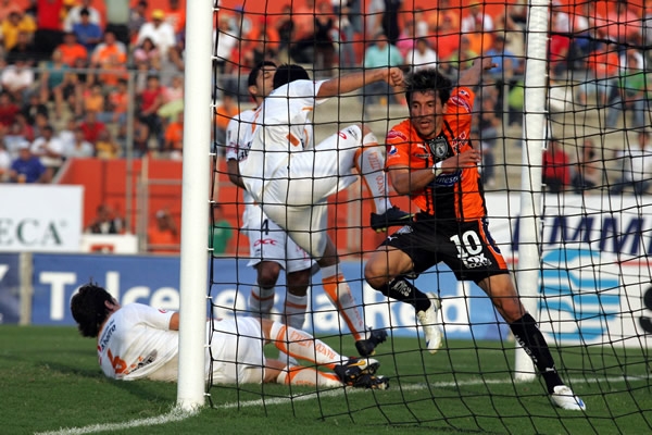 Doblete del Pájaro Benítez