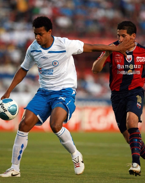 Edcarlos marca a Fano