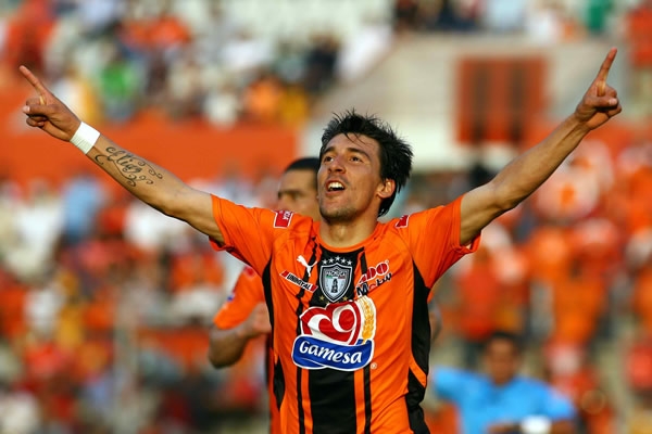Edgar Benítez marcó el 1-1 al 30
