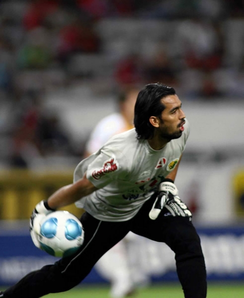 Edgar Hernández, cancerbero de Jaguares