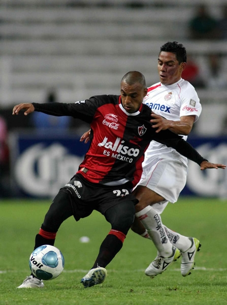 Edgar Pacheco también intentó crear llegadas de gol