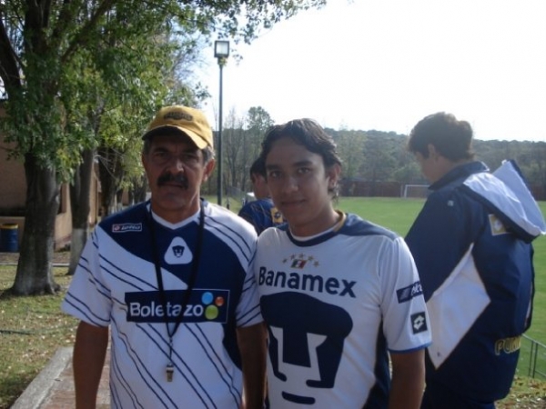Edgar Pineda sale con el Tuca Ferretti