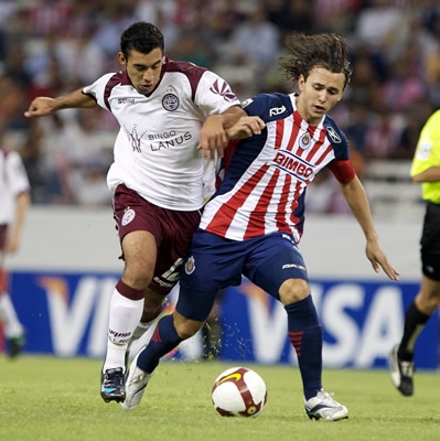 eduardo ledesma de lanus y omar arellano de chivas