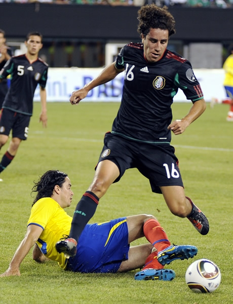Efra burlaba a los rivales con autoridad.