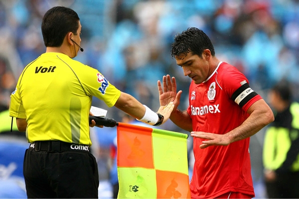 El Asistente pone distancia con Sinha