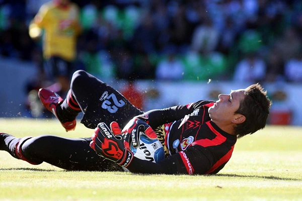 El cancerbero no aguanto hasta el final.