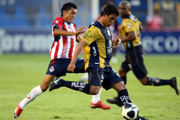 El Chango, metió el primero. ¡GOLAZO!