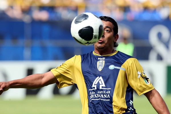 El Chango Moreno siempre con el control bueno de la pelota.
