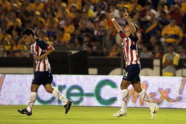 El Chicharito anotó en dos ocasiones