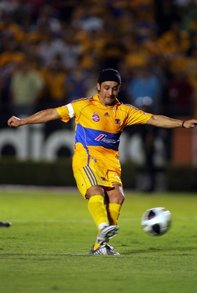 El Diablo anotó en su homenaje