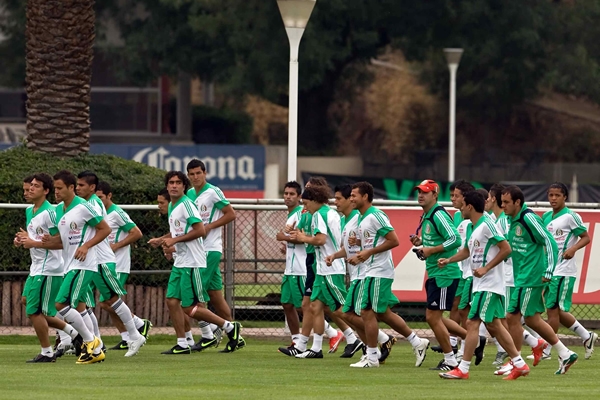 El equipo Tricolor se prepara para enfrentar a El Salvador